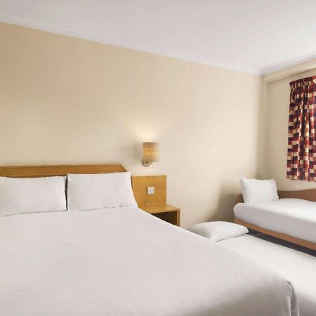 Days Inn Hamilton Zewnętrze zdjęcie