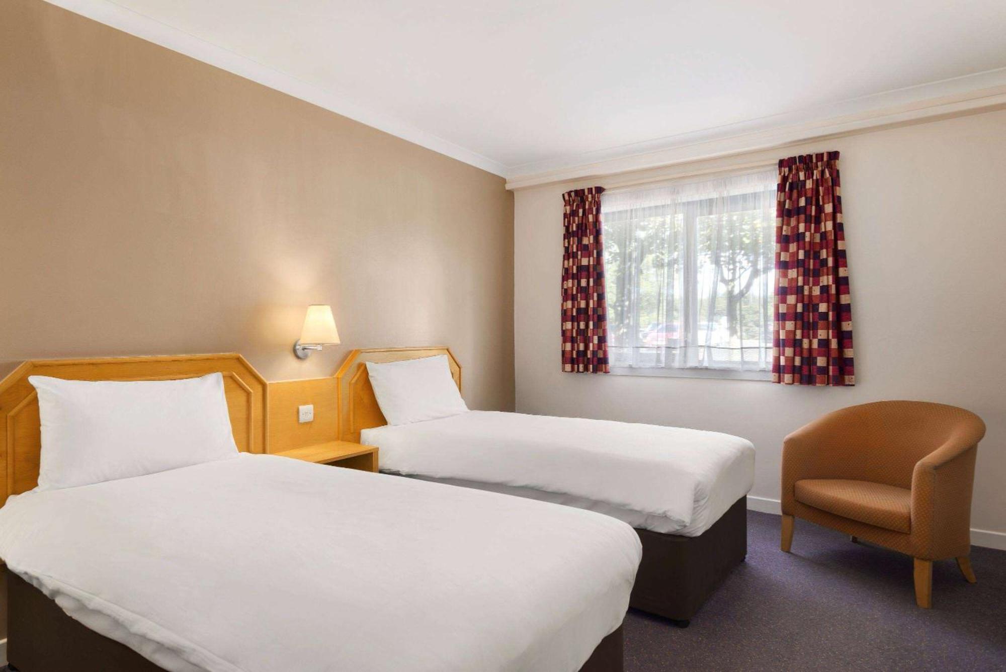 Days Inn Hamilton Zewnętrze zdjęcie
