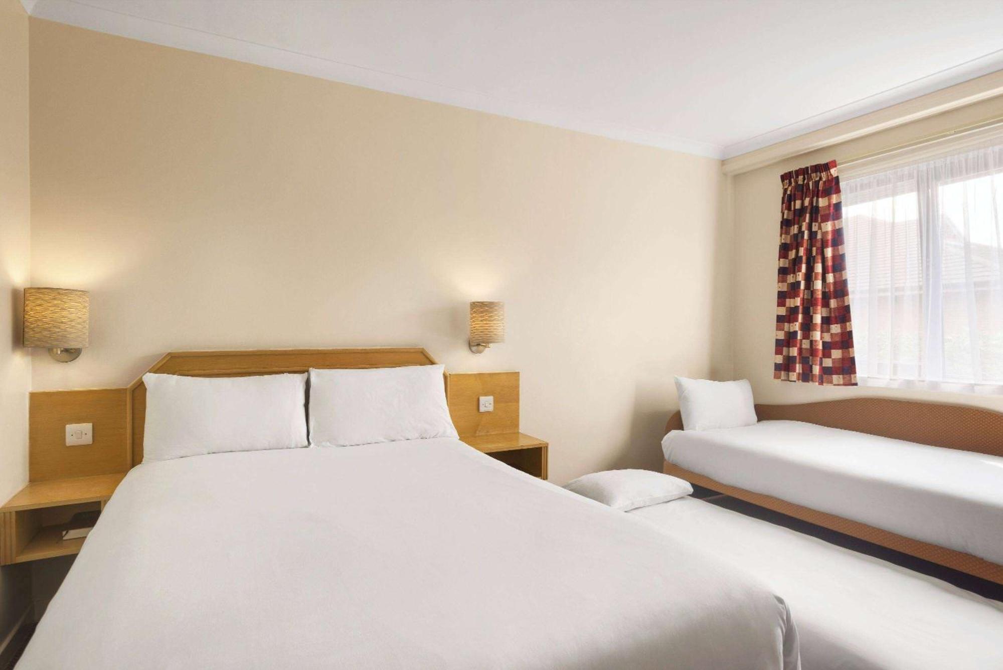 Days Inn Hamilton Zewnętrze zdjęcie